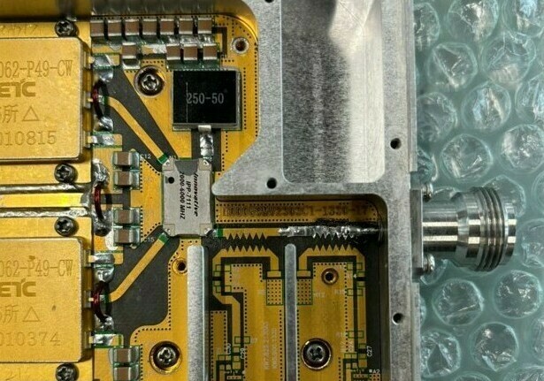 Восстановление дорожки на плате усилителя Восстановление дорожки на плате усилителя